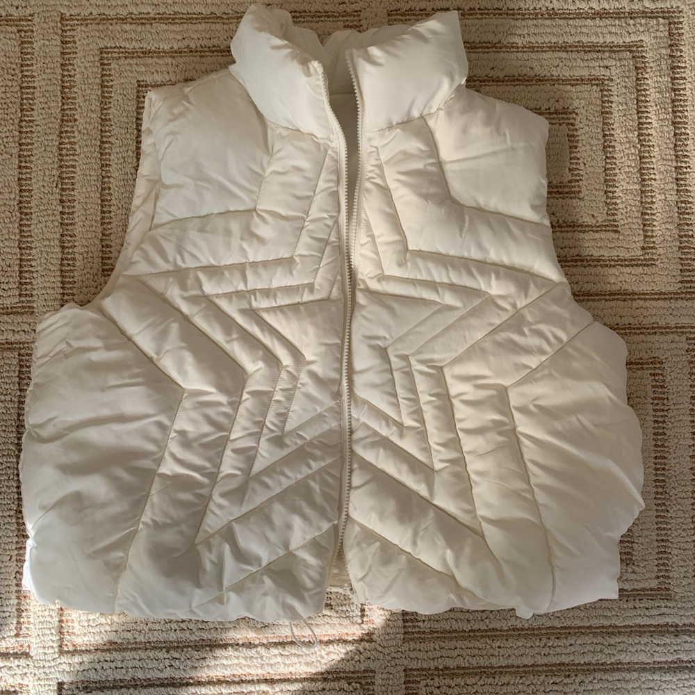 Women's Star Puff Vest - Picture 3 of 6